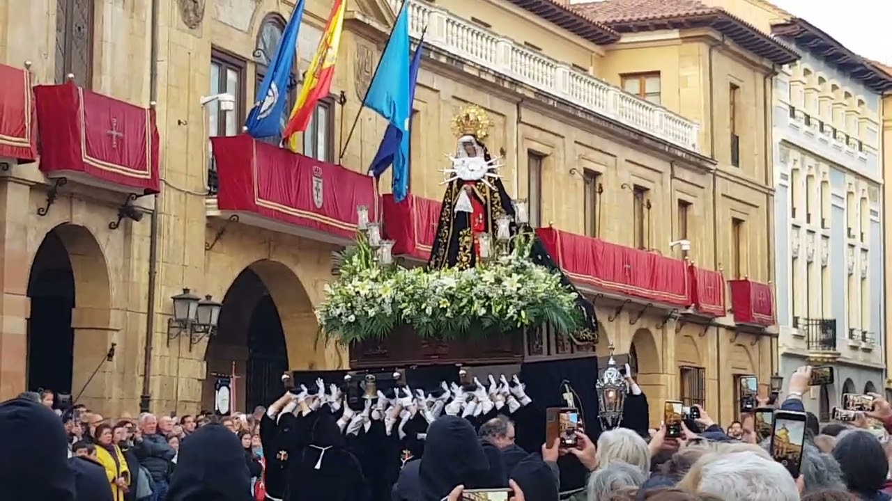 Descubre las Procesiones más Emotivas de Semana Santa en Oviedo ...